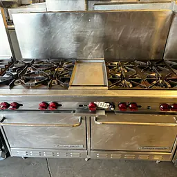 Eight Burner Range Stove Oven With 12" Griddle COMBO MONTAGUE - Master