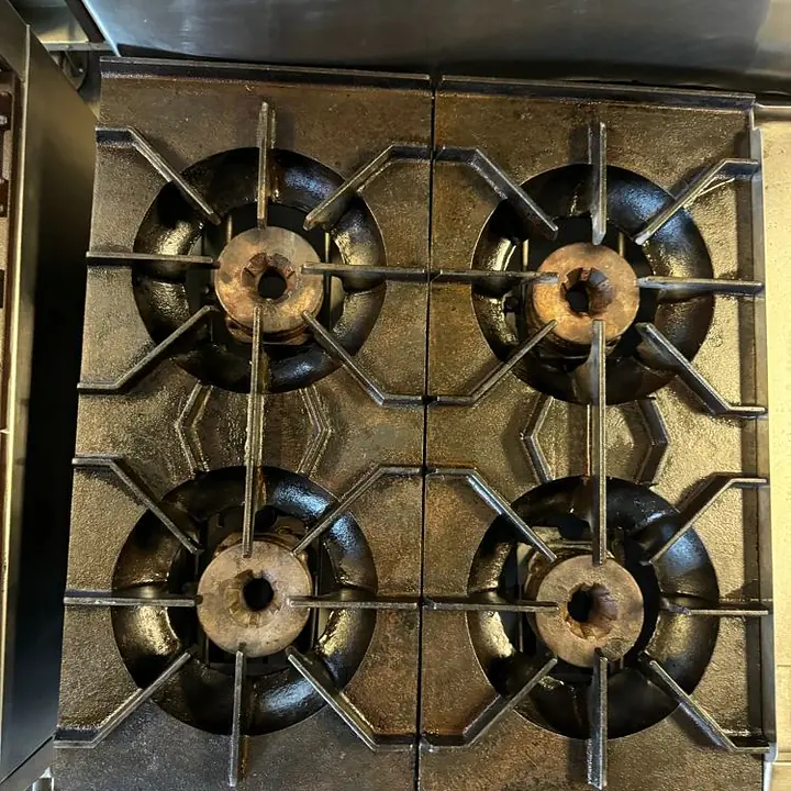 Eight Burner Range Stove Oven With 12" Griddle COMBO MONTAGUE - Master