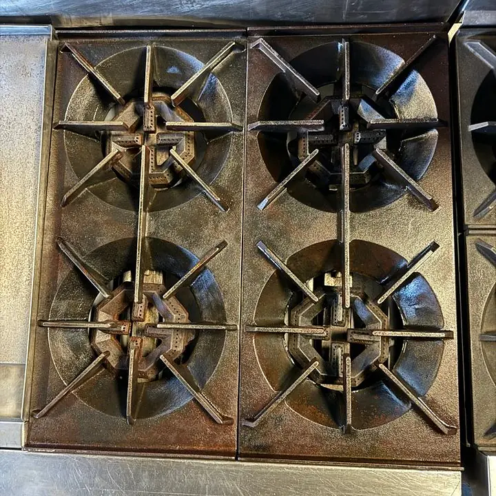 Eight Burner Range Stove Oven With 12" Griddle COMBO MONTAGUE - Master