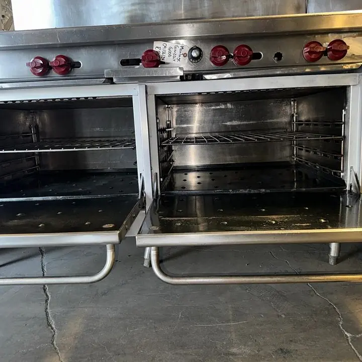 Eight Burner Range Stove Oven With 12" Griddle COMBO MONTAGUE - Master