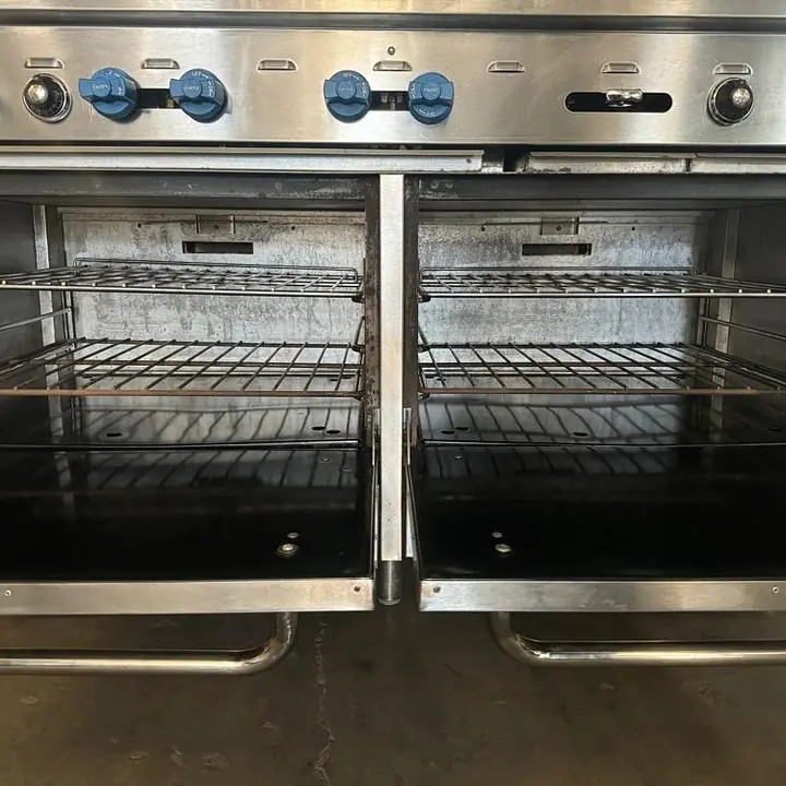Six Burner Stove Combo With 24" Griddle and Ovens CASTLE - Master