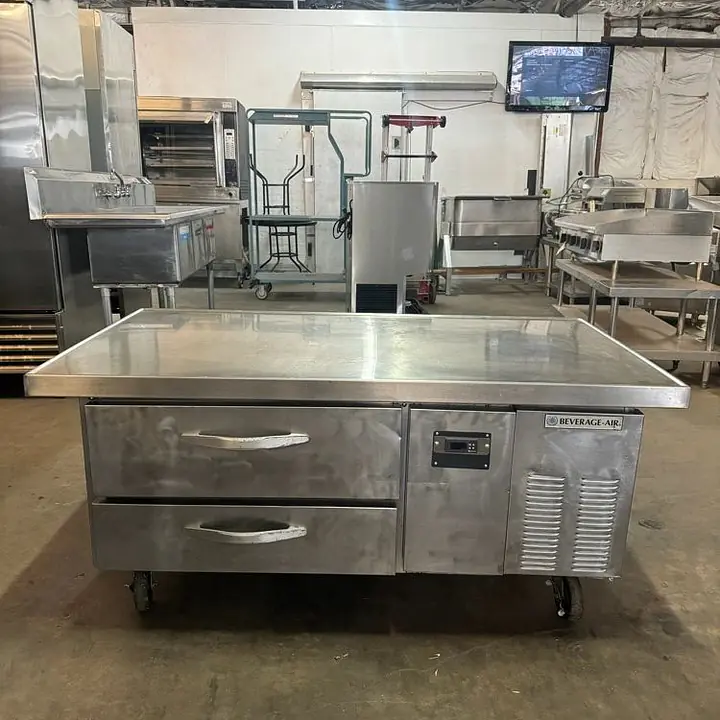Refrigerated Chef Base 60" BEVERAGE AIR WTRCS52 - Master
