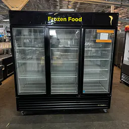 Three Glass Door Freezer TRUE - Master