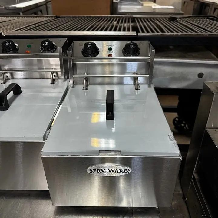 1 Basket Electric Fryer SERV-WARE EF-60L - Master