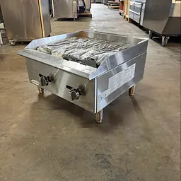 2 Burner Charbroiler 24” SERV-WARE SCBS-24 - Master