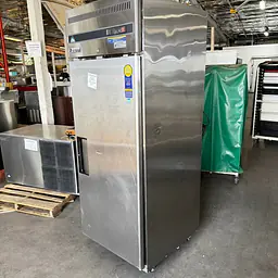 Stainless Steel Refrigerator EVEREST ESR1 - Master