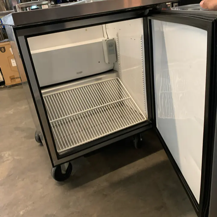 Refrigerated Salad Bar Prep TRUE - Master