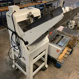 Oliver 797-32 Bread Slicer - Master