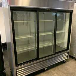 Two Glass Door Refrigerator TRUE - Master