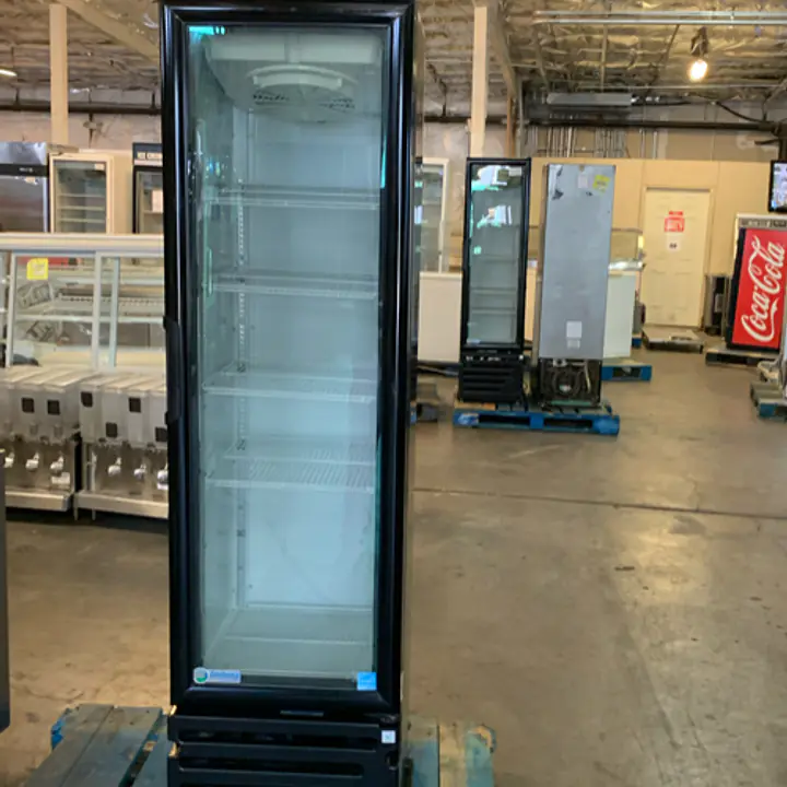Single Glass Door Refrigerator IMBERA - Master