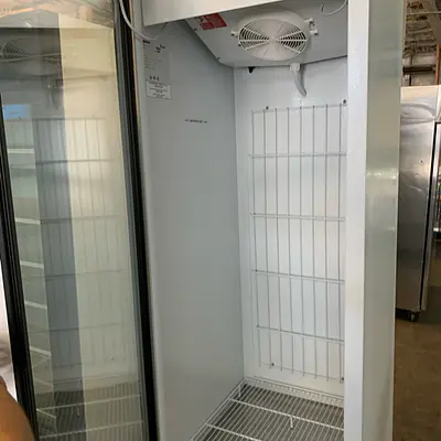 Upright Glass Door Ice Merchandiser MASTER-BILT primary image