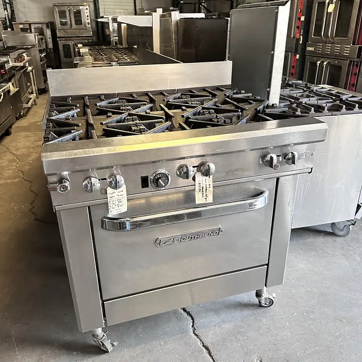 Southbend 6 Burner with Oven Natural Gas - Master