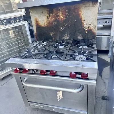 Vulcan 6 Burner with Oven Natural Gas primary image