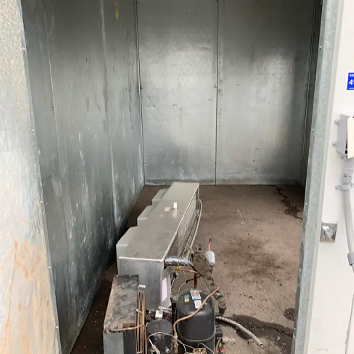 Stainless Steel Three Door Refrigerator TRAULSEN - Master