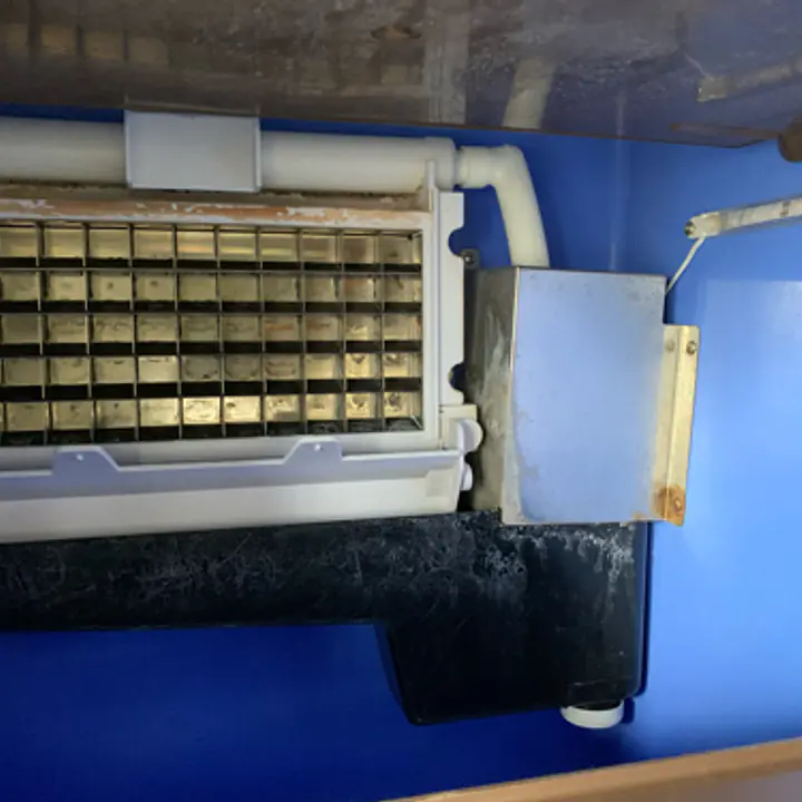 True Undercounter Refrigerator  - Master