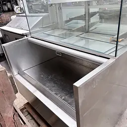 RPI Industries SCMB48R-RR-CD-UVBG Refrigerated Grab n Go - Master