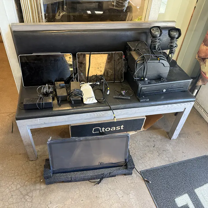 Toast Flex POS Point Of Sale Touch With , Cords Printer , Scanners - Master