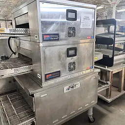 Three Deck Conveyor Oven  MIDDLEBY MARSHALL 208volts 1-3 Phase - Master