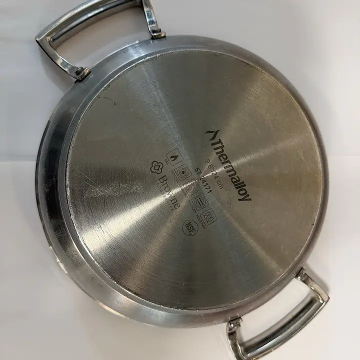 Browne Foodservice Thermalloy 9.5" two-handled paella pan or omelet Pan - Master