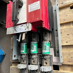 GENERAL ELECTRIC FUSED POWER CIRCUIT DEVICE THPR3412ET1 3 POLES 1200A 400V USED - Master