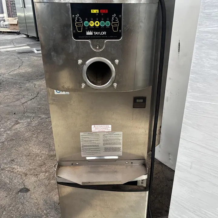 Taylor Crown C706-27 Ice Cream Machine - Master