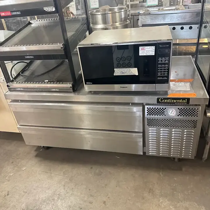 Refrigearted Chef Base Continental DL600 - Master