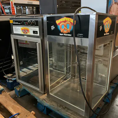 Counter Top Glass Pretzel Warmer Cabinet primary image