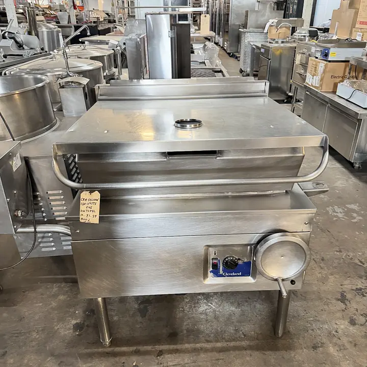 Cleveland Tilting Skillet 30 gallons - Master