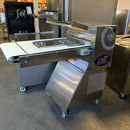 Dough Sheeter Moulder Dough Roller LVO SM24 - Master