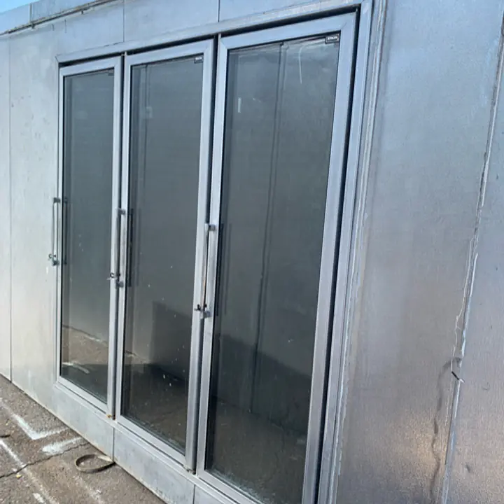 Used Walk-in cooler with glass doors - Master