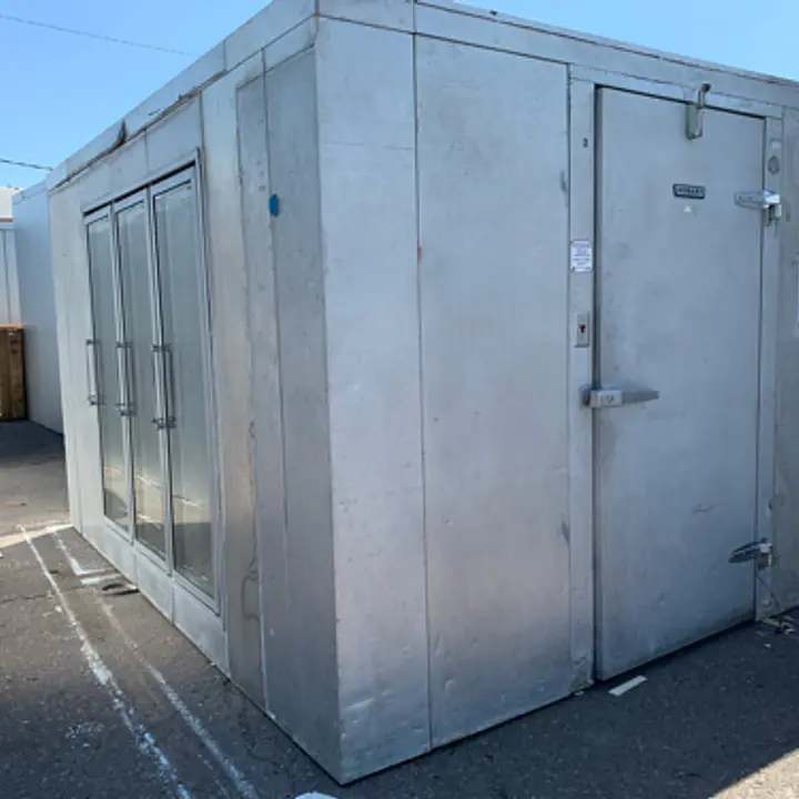 Used Walk-in cooler with glass doors - Master