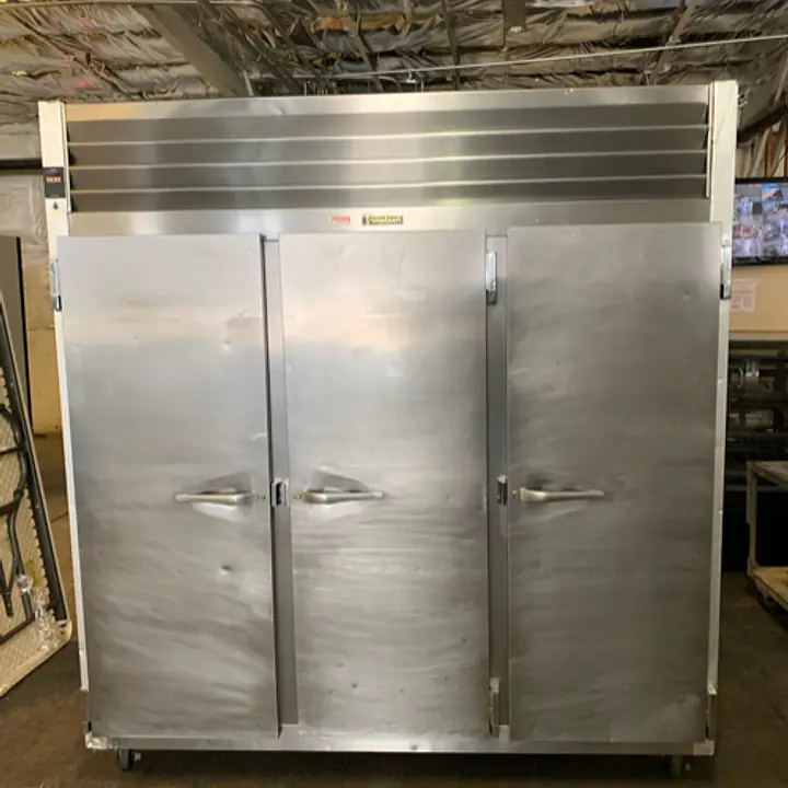 Stainless Steel Three Door Refrigerator TRAULSEN - Master