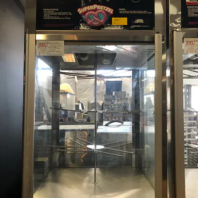 Warming Display Case  secondary image