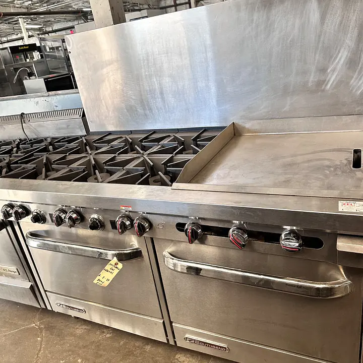 Southbend 6 Burner with Griddle and two Ovens Natural Gas - Master