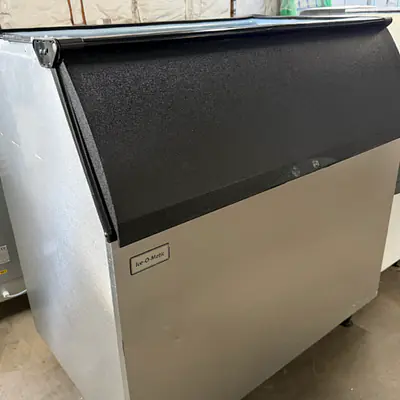 Ice-O-Matic B110PS 48" Ice Storage Bin, 854 lb primary image