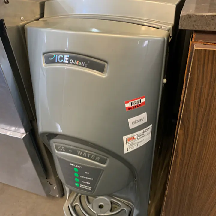 Ice Maker Machine and water dispenser - Master