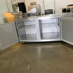 BEVERAGE AIR Under Counter Refrigerator 67” - Master