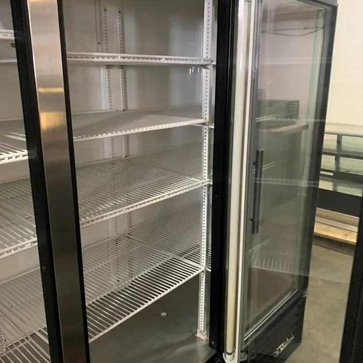 Three Glass Door Refrigerator TRUE GDM-72 - Master